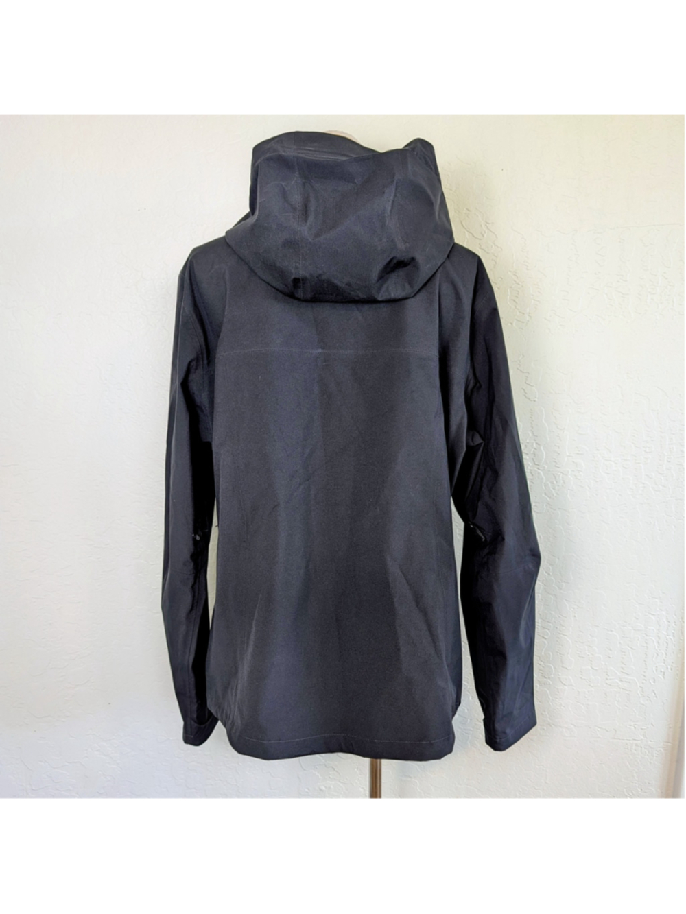 Eddie Bauer WeatherEdge Pro Rain Jacket Women’s L Black Waterproof Hooded Shell - Picture 5 of 16